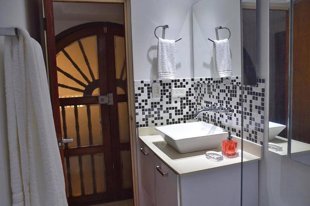 The Best Location-the Old City Gastelbondo Cartagena